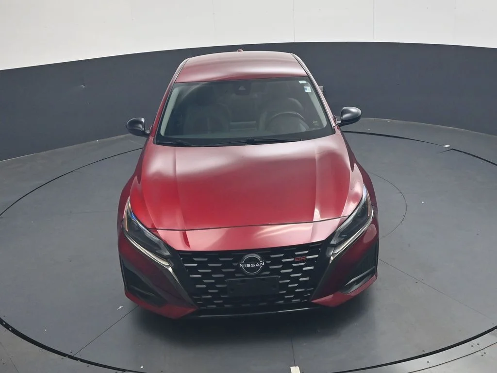 Used 2023 Red Nissan 2.5 SR image 34