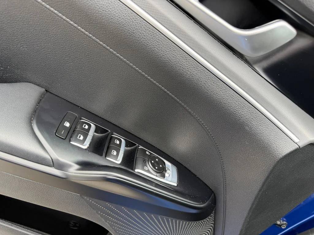 Used 2022 Blue Kia GT-Line image 6