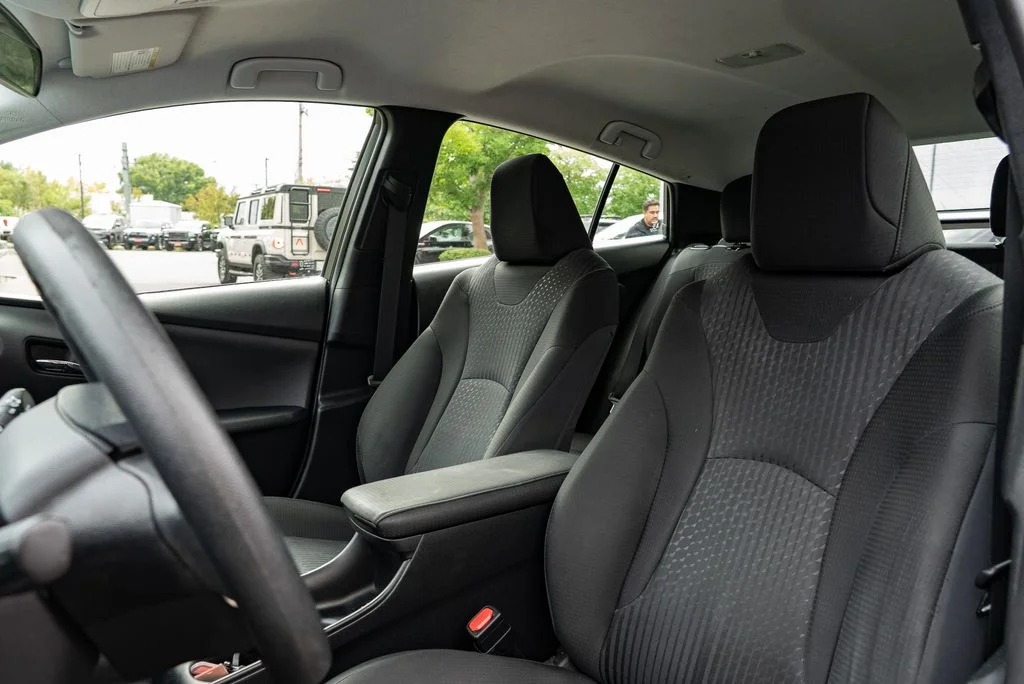 Used 2017 Silver Toyota Two image 20