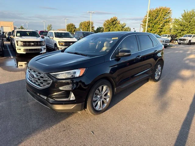 Used 2019 Agate Black Metallic Ford Titanium image 3