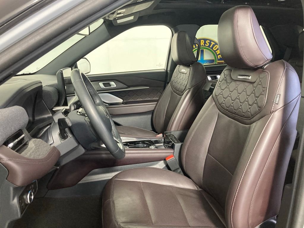 Used 2025 White Ford Platinum image 10