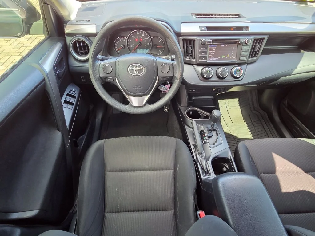 Used 2016 Gray Toyota LE image 6