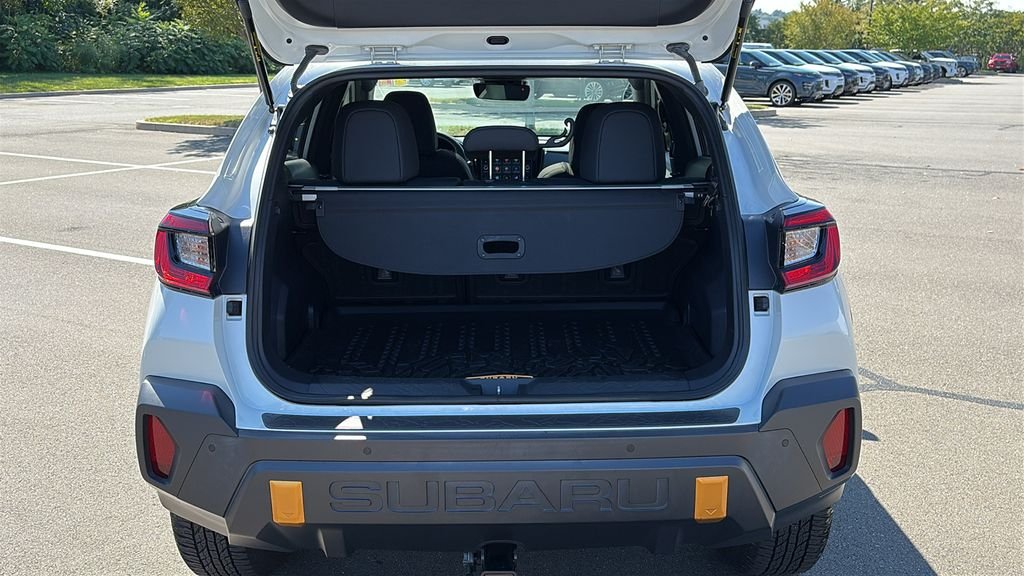 Used 2024 White Subaru Wilderness image 28