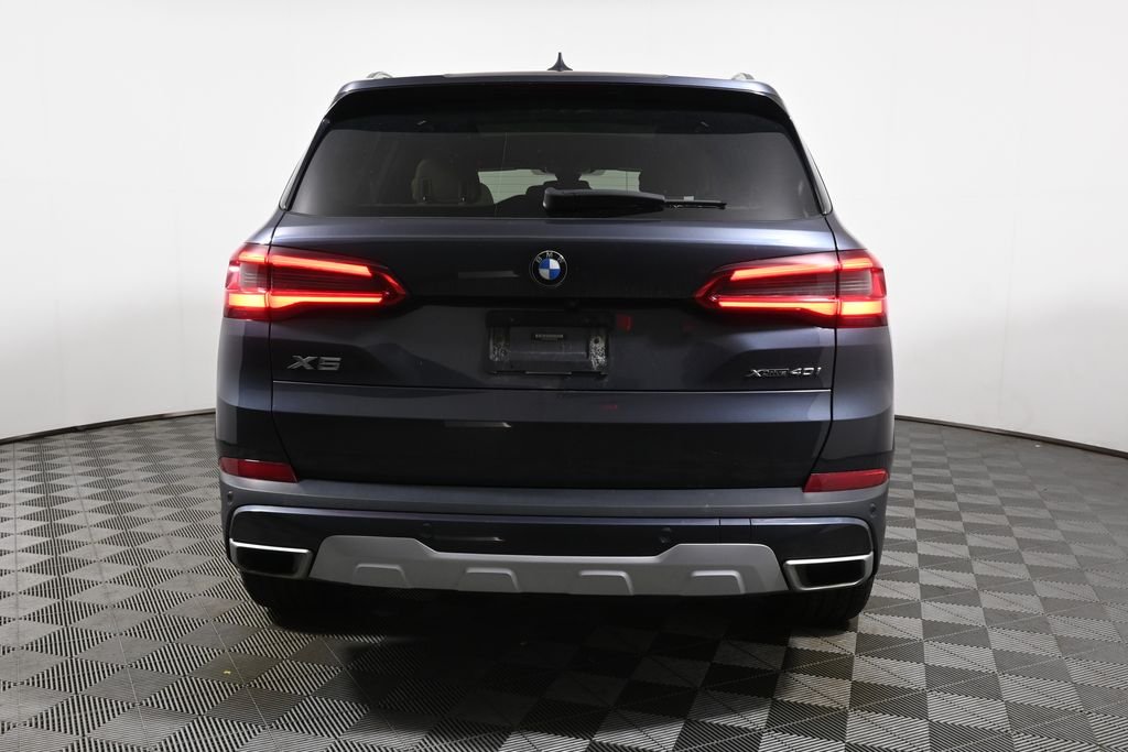 Used 2019 Gray BMW xDrive40i image 10