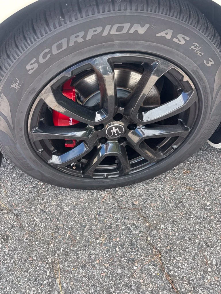 Used 2019 White Maserati Base image 3