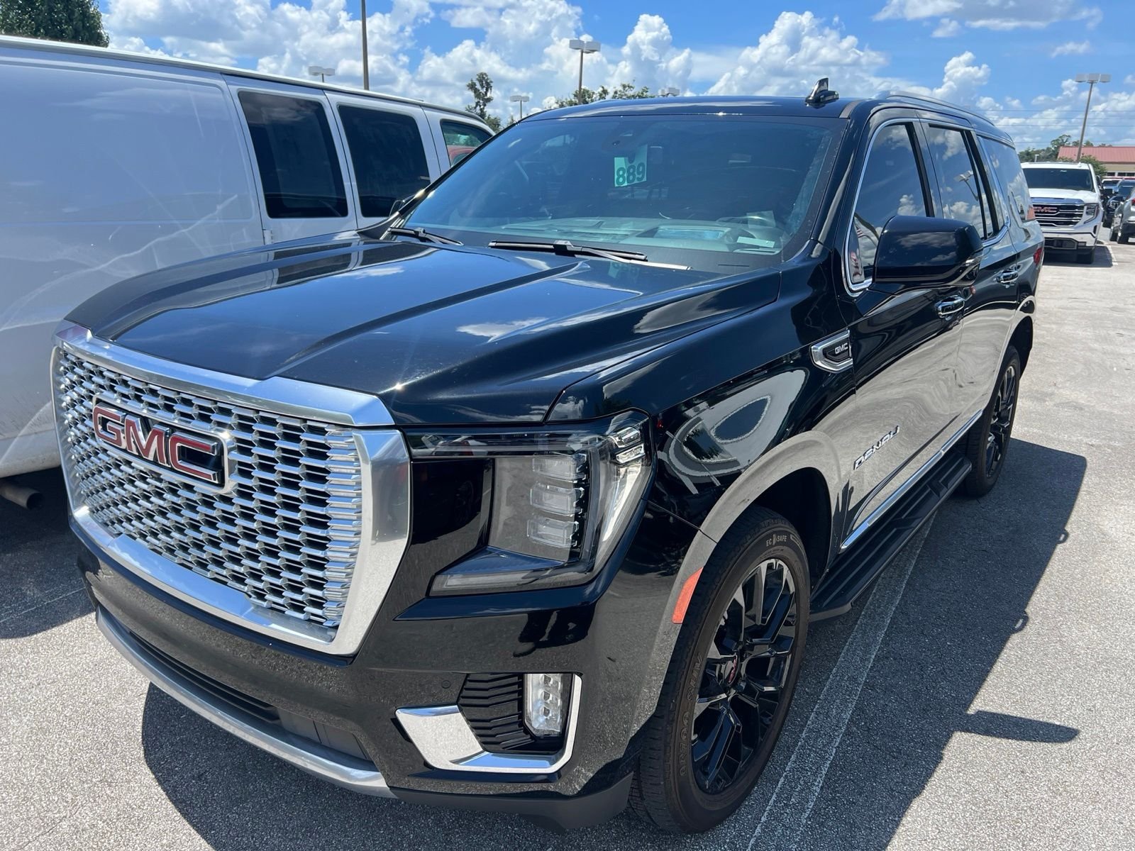Used 2022 Black GMC Denali image 2
