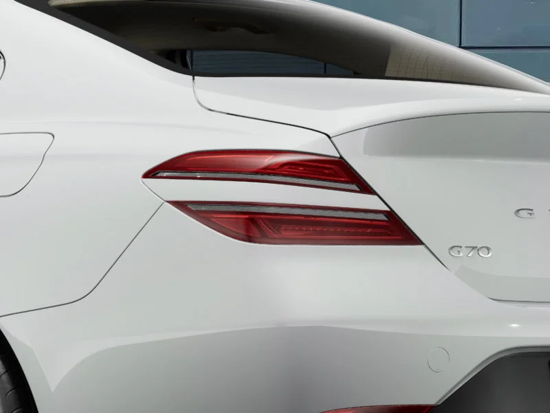 2025 GENESIS G70 Standard - Photo 10