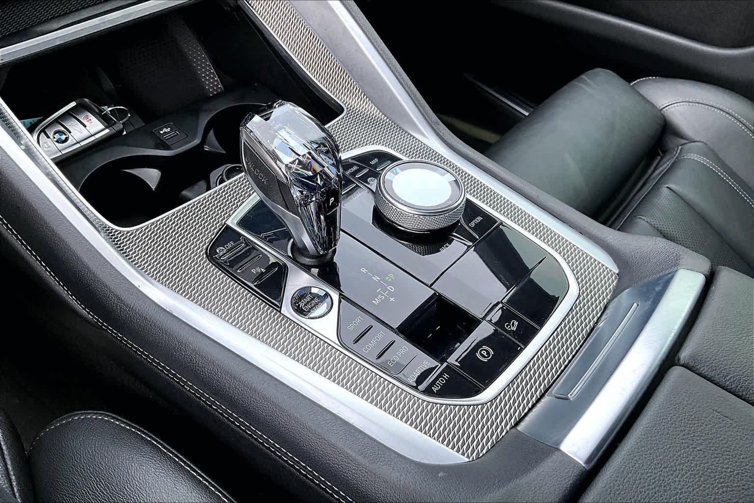 Used 2021 Arctic Gray Metallic BMW xDrive40i image 16