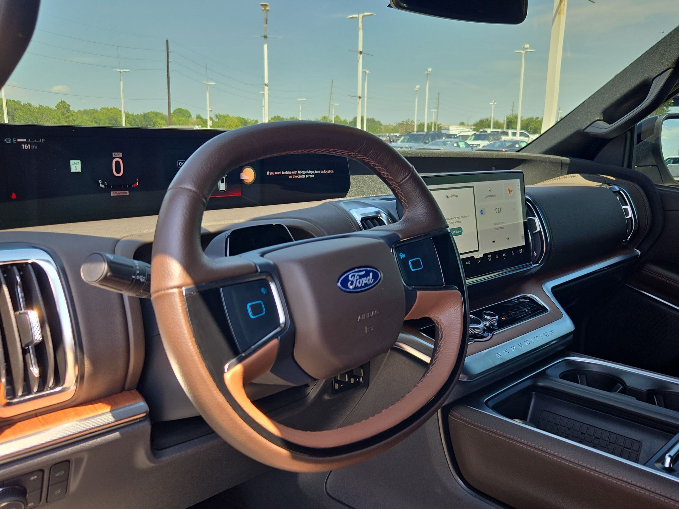 Used 2025 White Metallic Ford King Ranch image 12