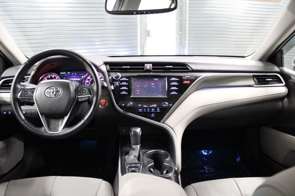 2018 Toyota Camry XSE - Photo 14