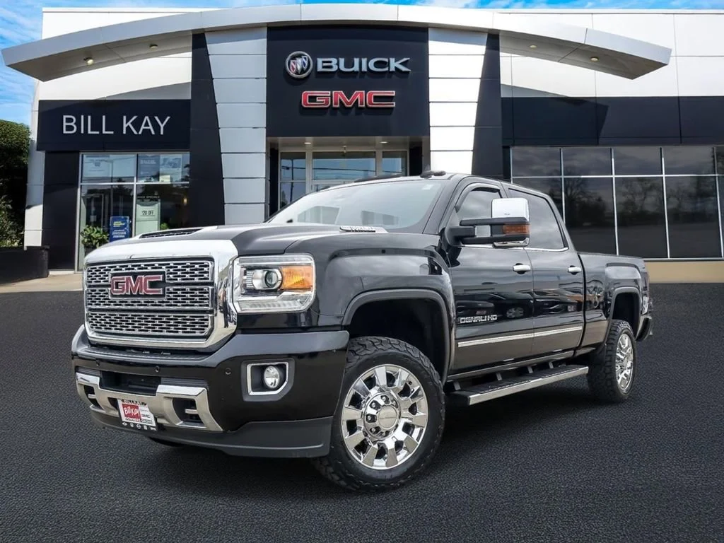 2019 GMC Sierra 4WD Crew Cab Standard Box Denali's photo