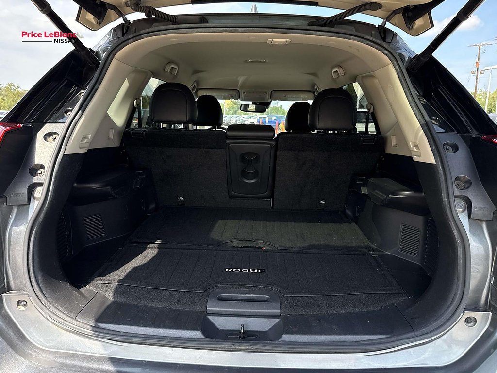 Used 2019 Gun Metallic Nissan SL image 8