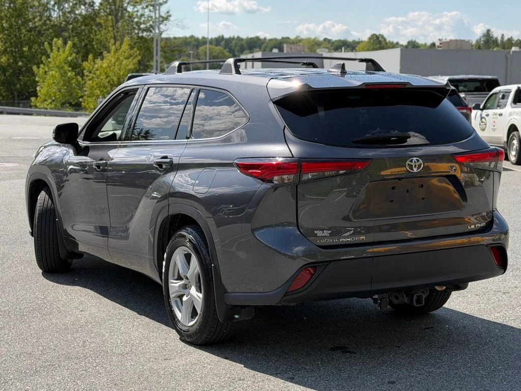 Used 2021 Gray Toyota LE image 3
