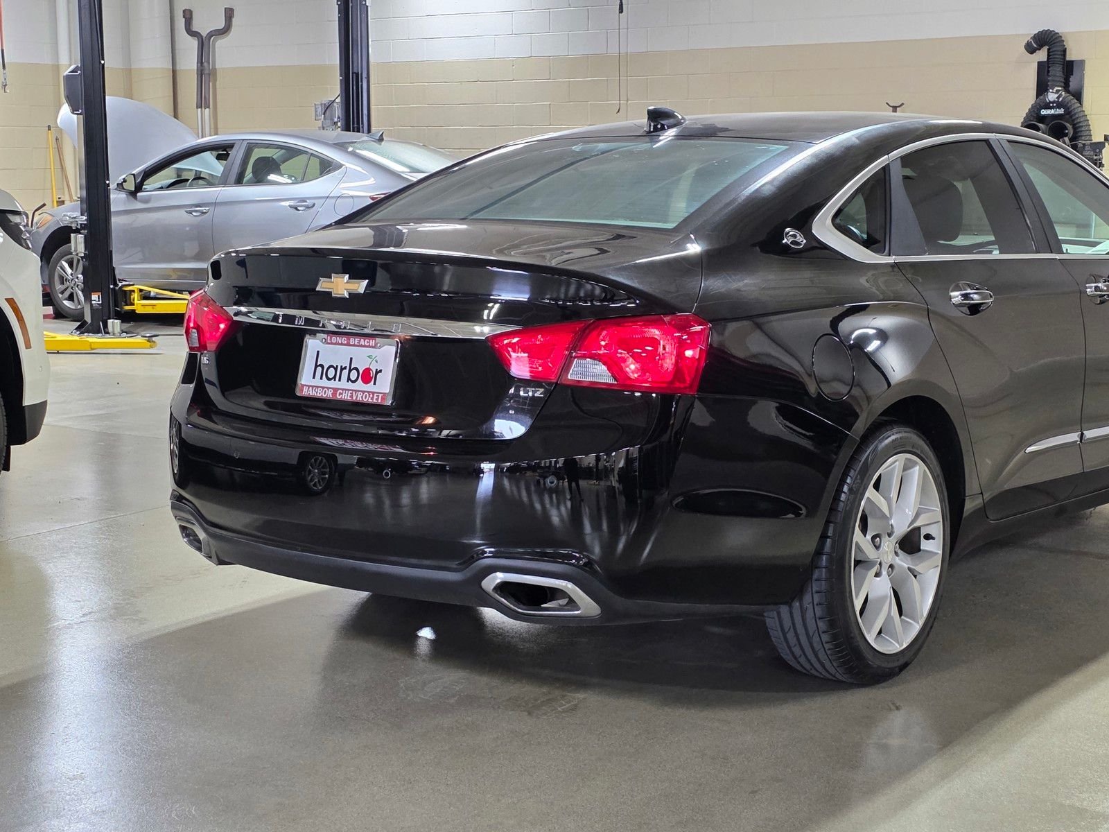 Used 2015 Black Chevrolet LTZ image 11