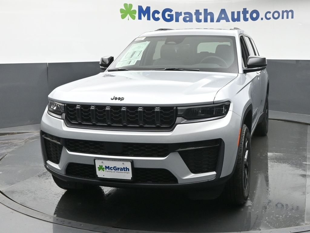 New 2026 Silver Zynith Jeep Altitude image 6