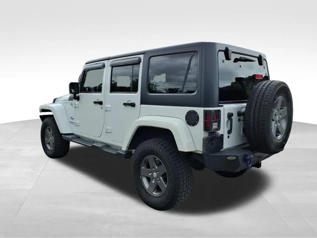 Used 2015 White Jeep Unlimited Sport image 9