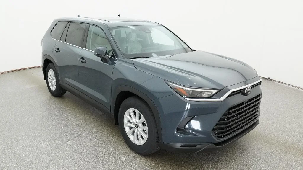 New 2026 Storm Cloud Toyota XLE image 10