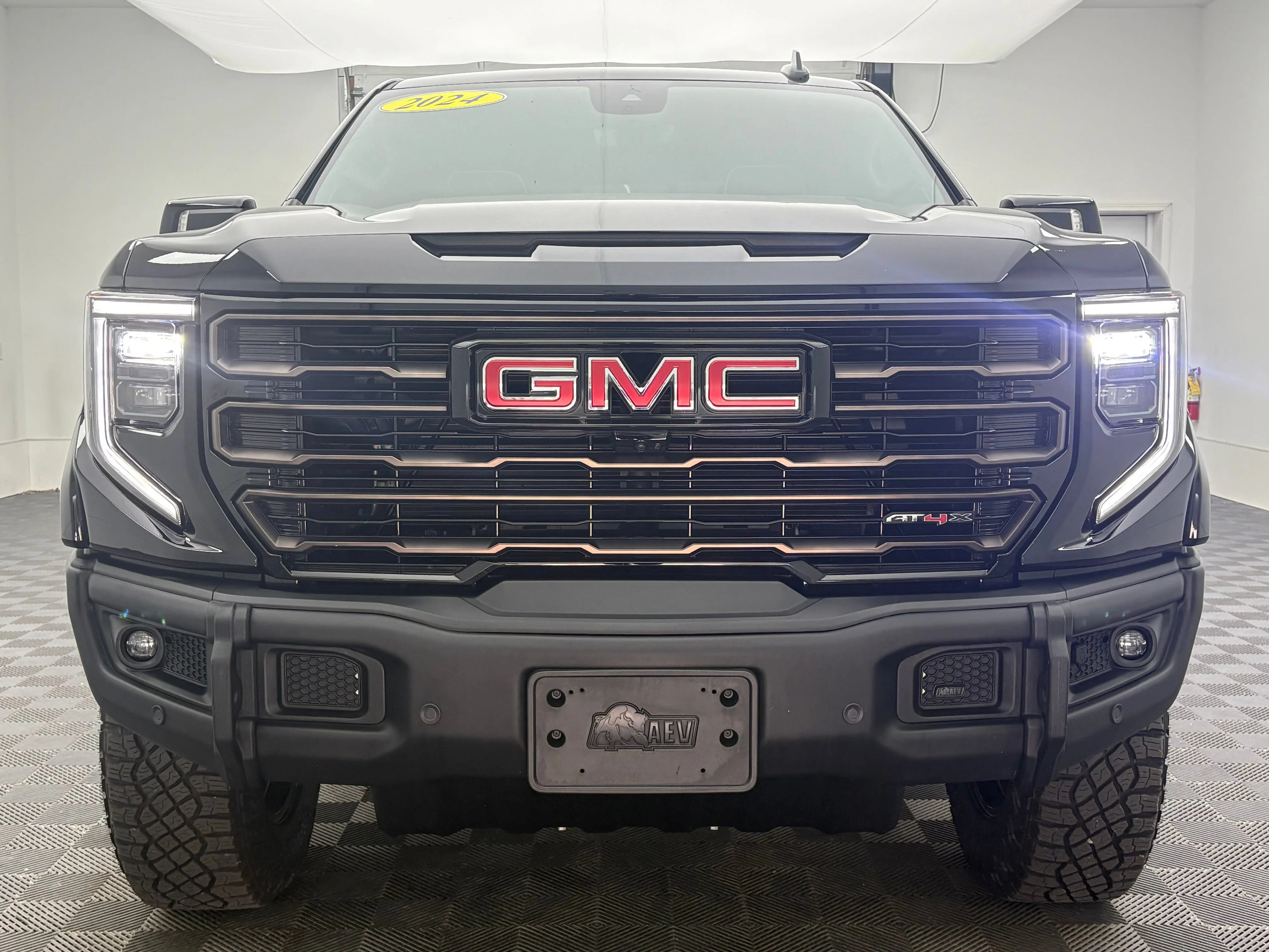 Used 2024 Onyx Black GMC AT4X image 16