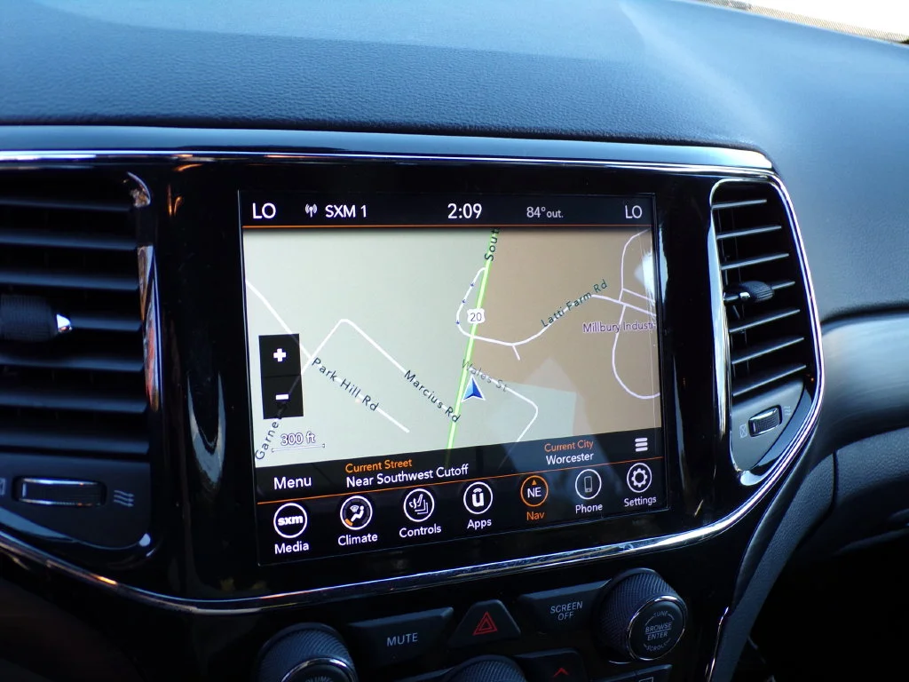 Used 2022 Gray Jeep Laredo X image 21