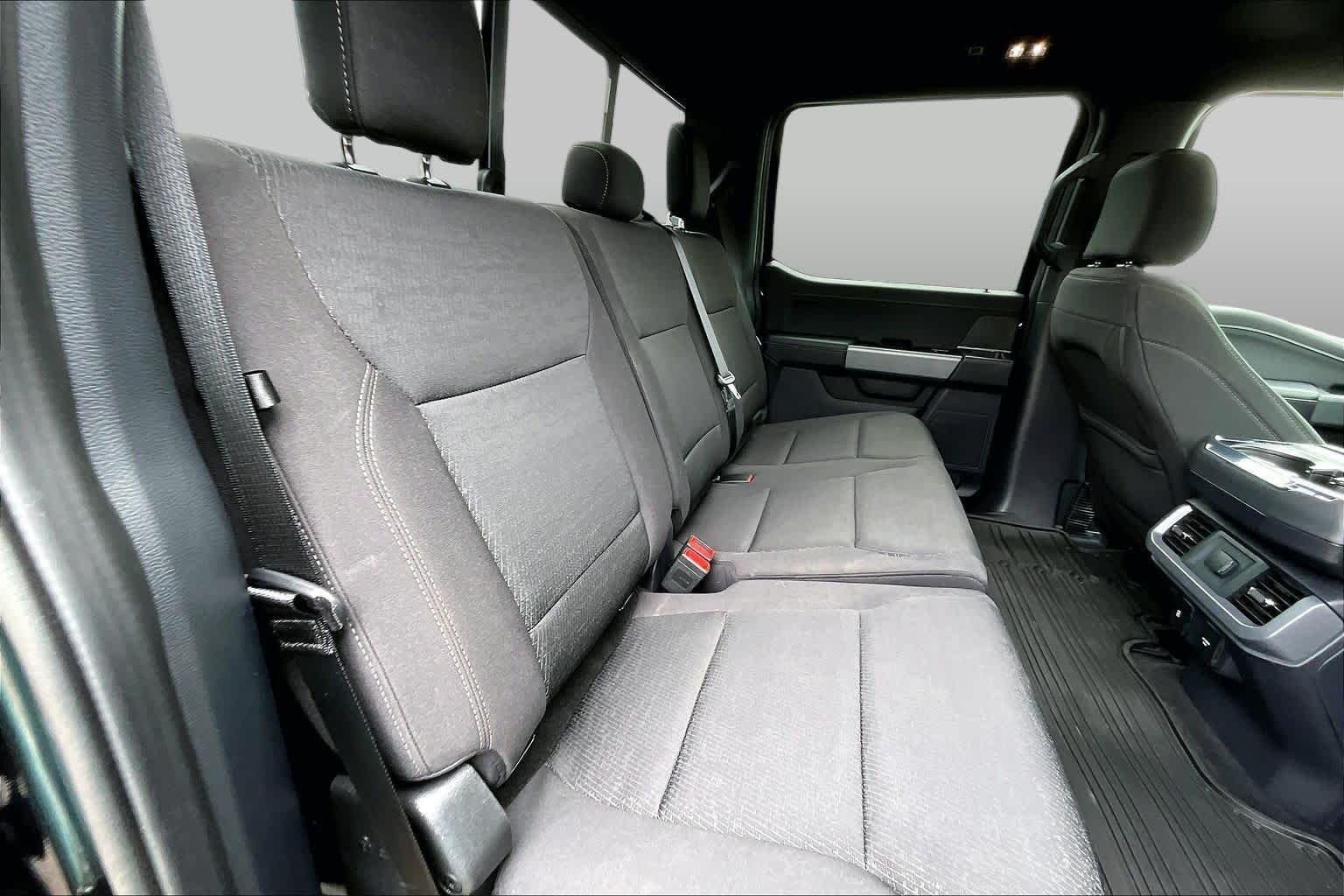 Used 2025 Agate Black Metallic Ford XLT image 20