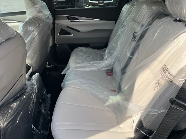 New 2027 White INFINITI Luxe AWD image 12