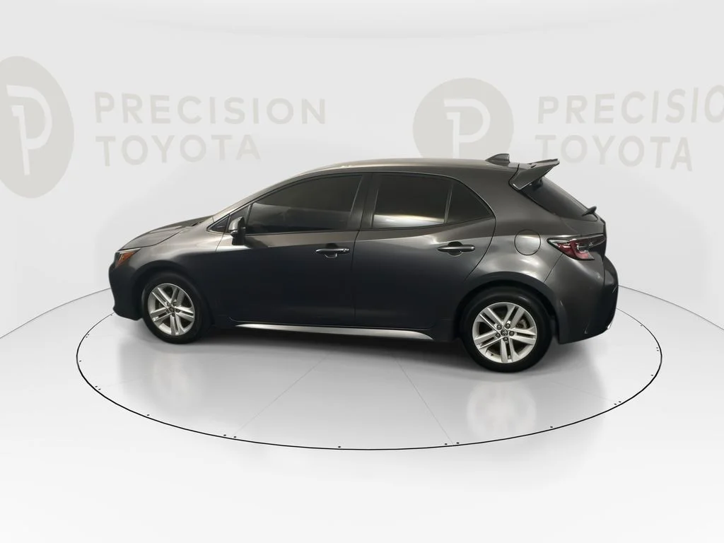 Used 2021 Magnetic Gray Metallic Toyota SE image 13