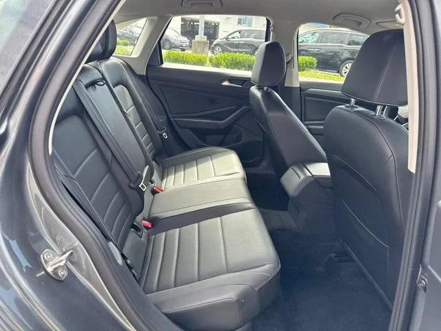 Used 2024 Platinum Gray Metallic Volkswagen SE image 11
