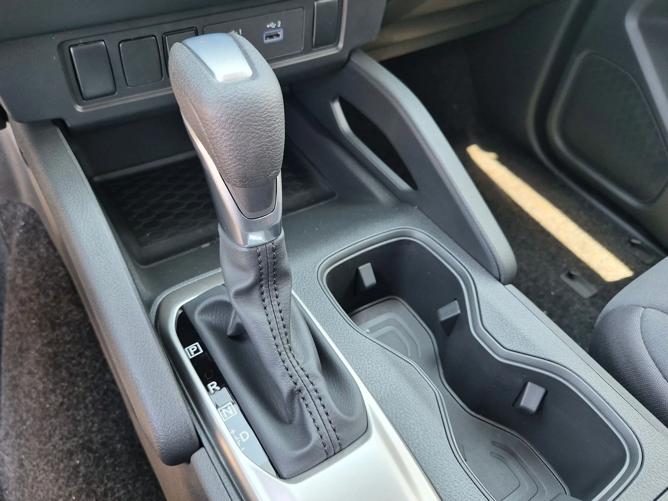 New 2026 Glacier White Nissan Crew Cab S image 21