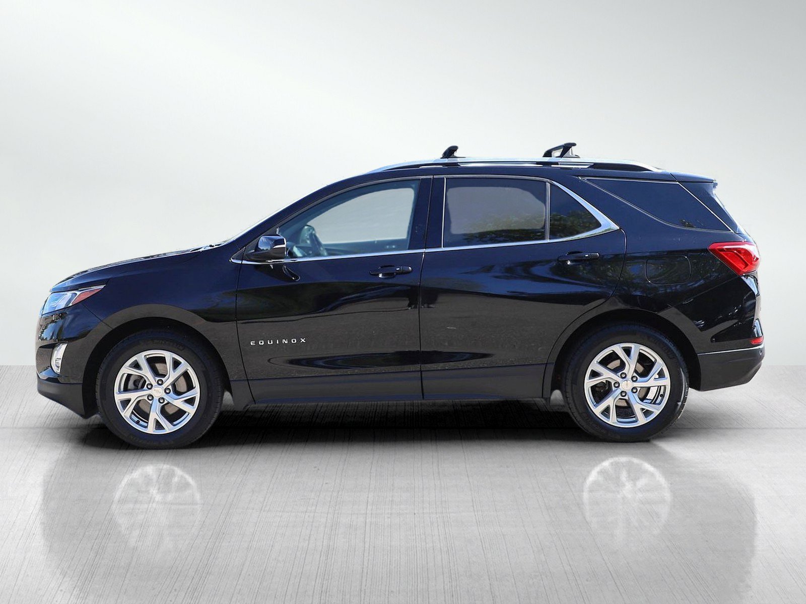 Used 2019 MOSAIC BLACK METALLIC Chevrolet LT image 2