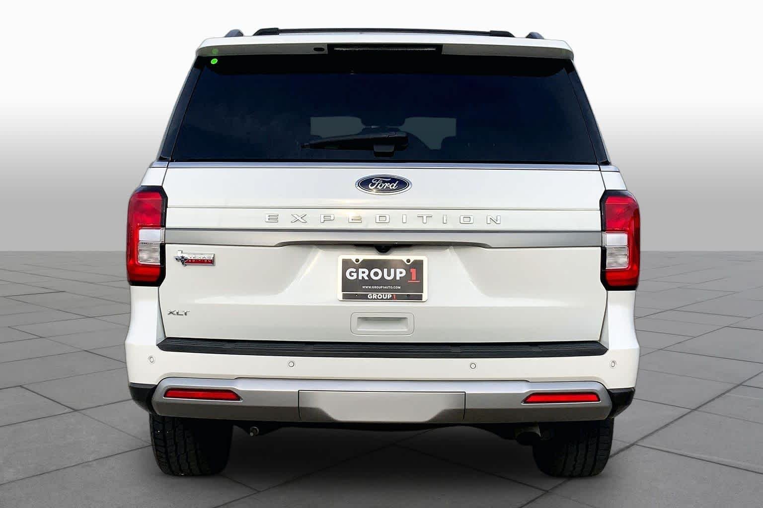 Used 2024 Star White Metallic Tri-Coat Ford XLT image 5