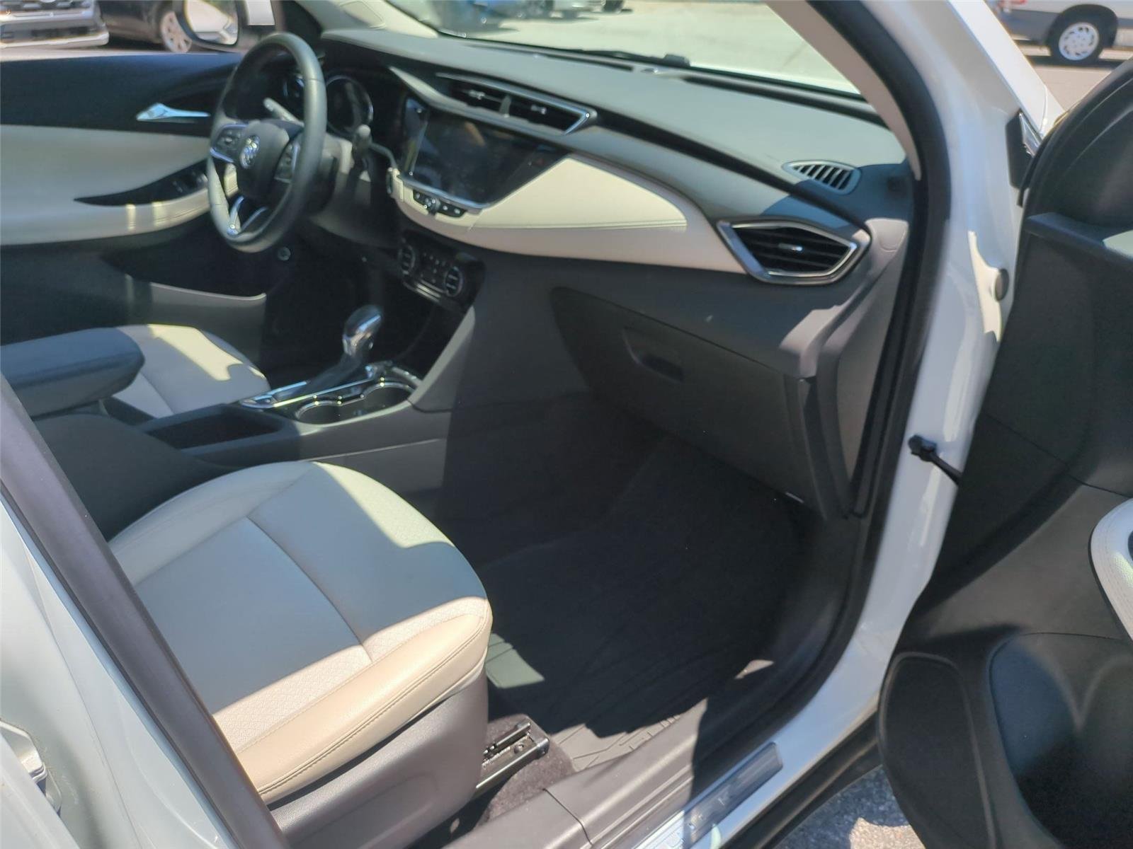 Used 2023 Summit White Buick Select image 37