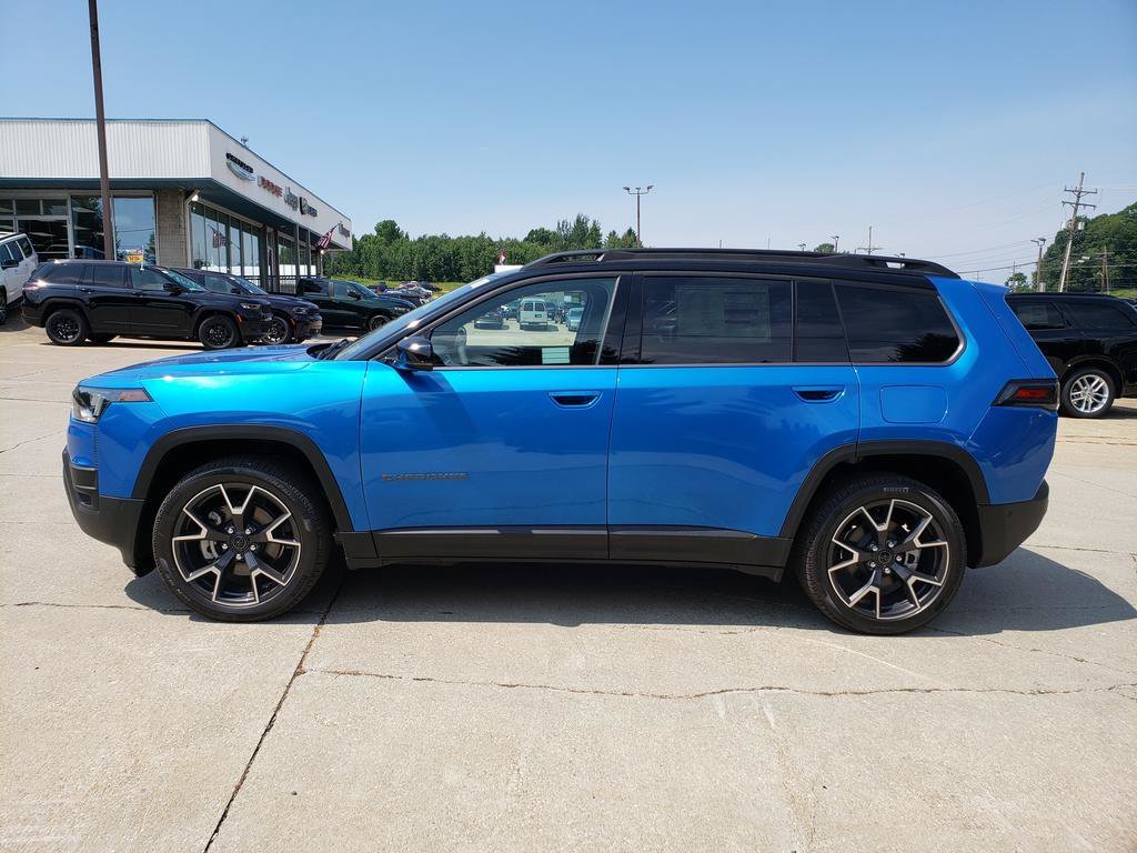 New 2026 Hydro Blue Pearl-Coat Exterior Paint Jeep Overland image 6