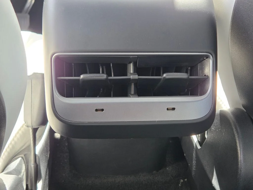 Used 2020  Tesla Long Range image 16