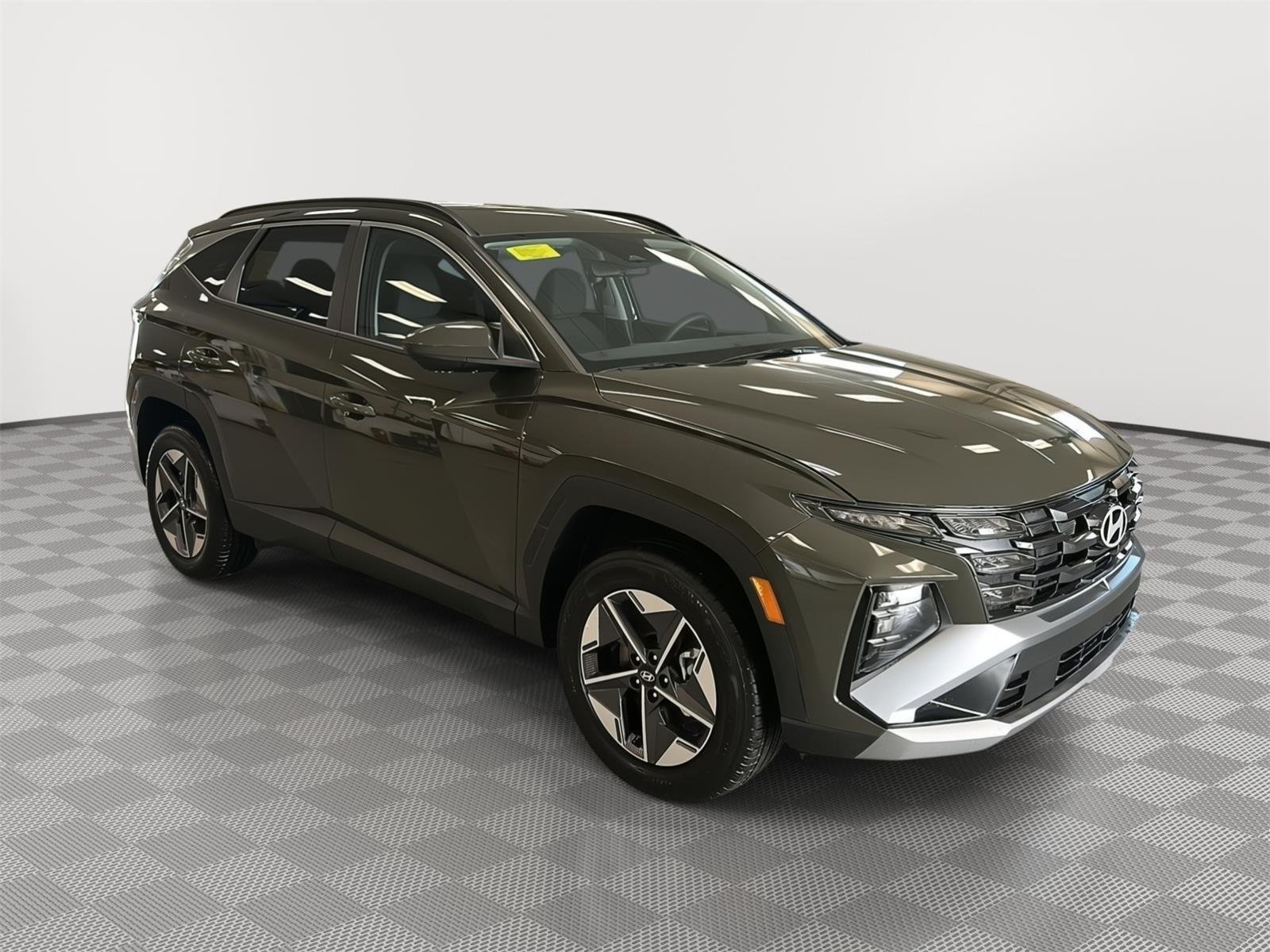 Used 2026 Rockwood Green Hyundai SEL image 3