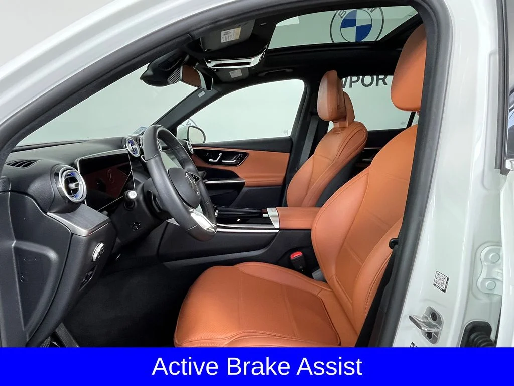 Used 2025  Mercedes-Benz GLC 300 image 10