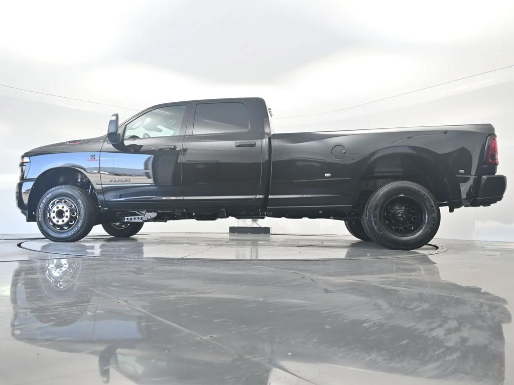 New 2026 Diamond Black Crystal Pearlcoat RAM Big Horn image 41