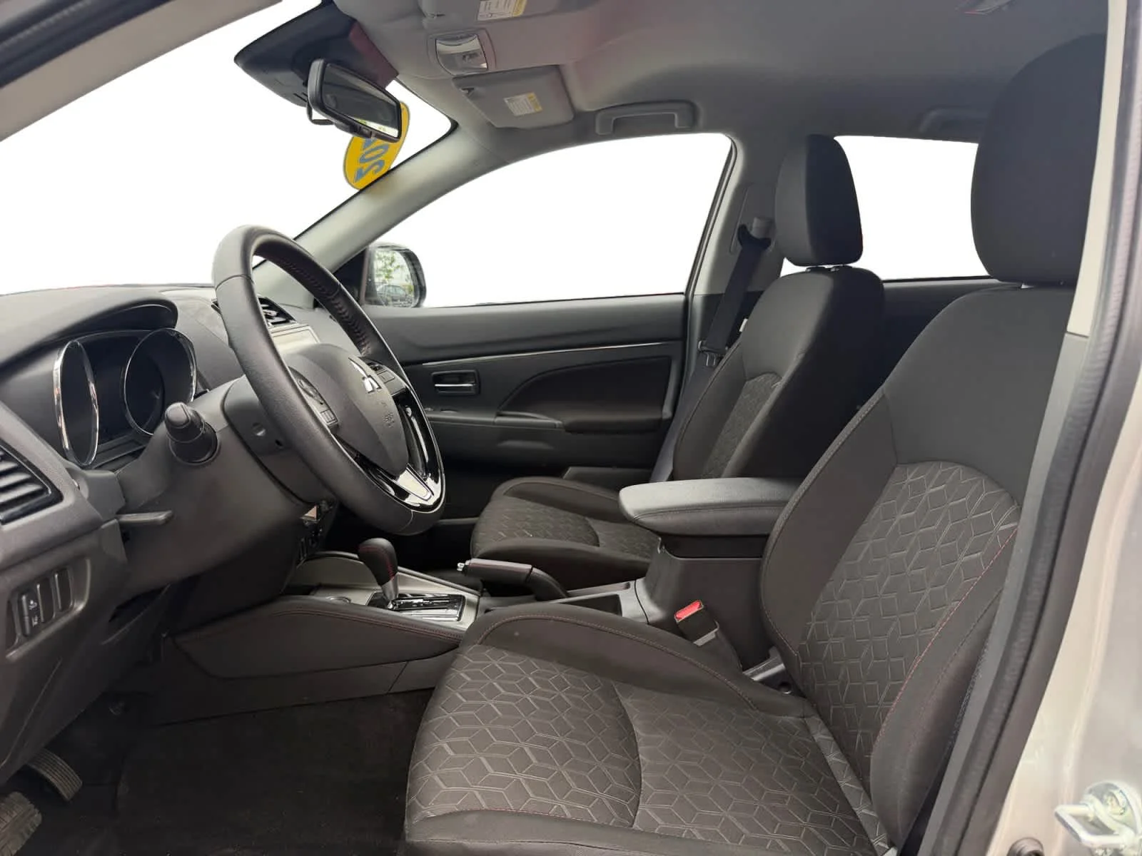 Used 2025 Alloy Silver Metallic Mitsubishi LE image 10