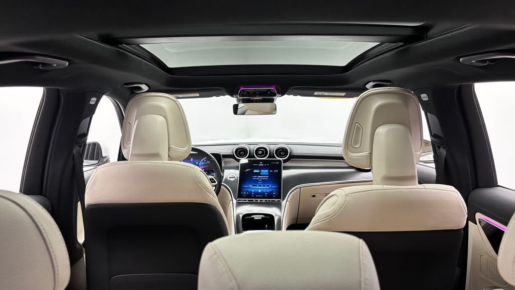 Used 2025 White Mercedes-Benz GLC 300 image 49