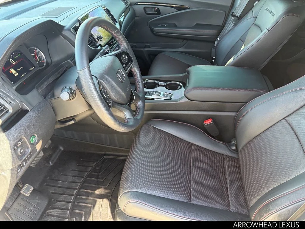 Used 2025 White Honda Black Edition image 12