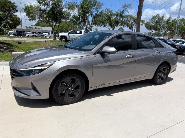 Certified Used 2023 Silver Hyundai SEL image 9