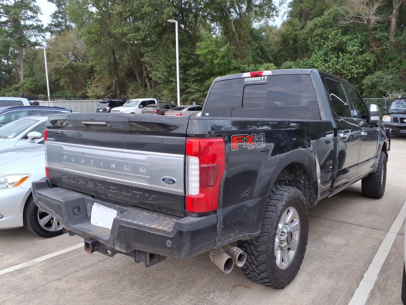 Used 2019 Black Metallic Ford Platinum image 10