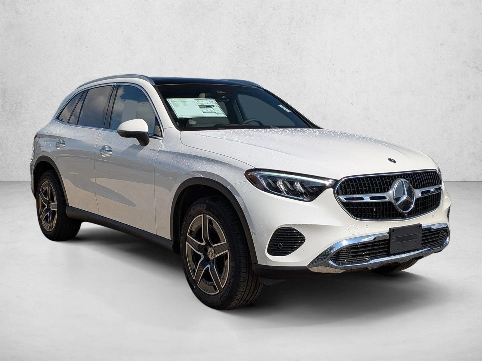 New 2026 Polar White Mercedes-Benz GLC300 image 7