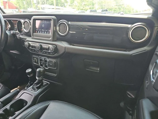 Used 2021 Gray Jeep Unlimited Sahara Altitude image 19