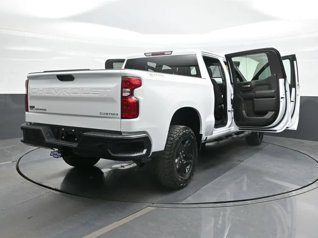 Used 2025 White Chevrolet Custom Trail Boss image 29