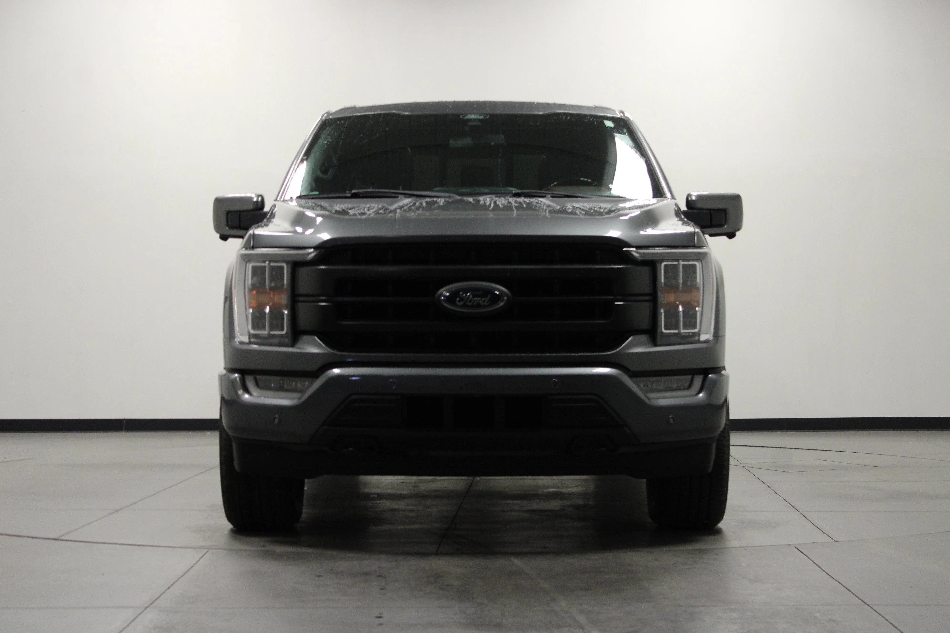 Used 2021 Carbonized Gray Metallic Ford LARIAT image 9
