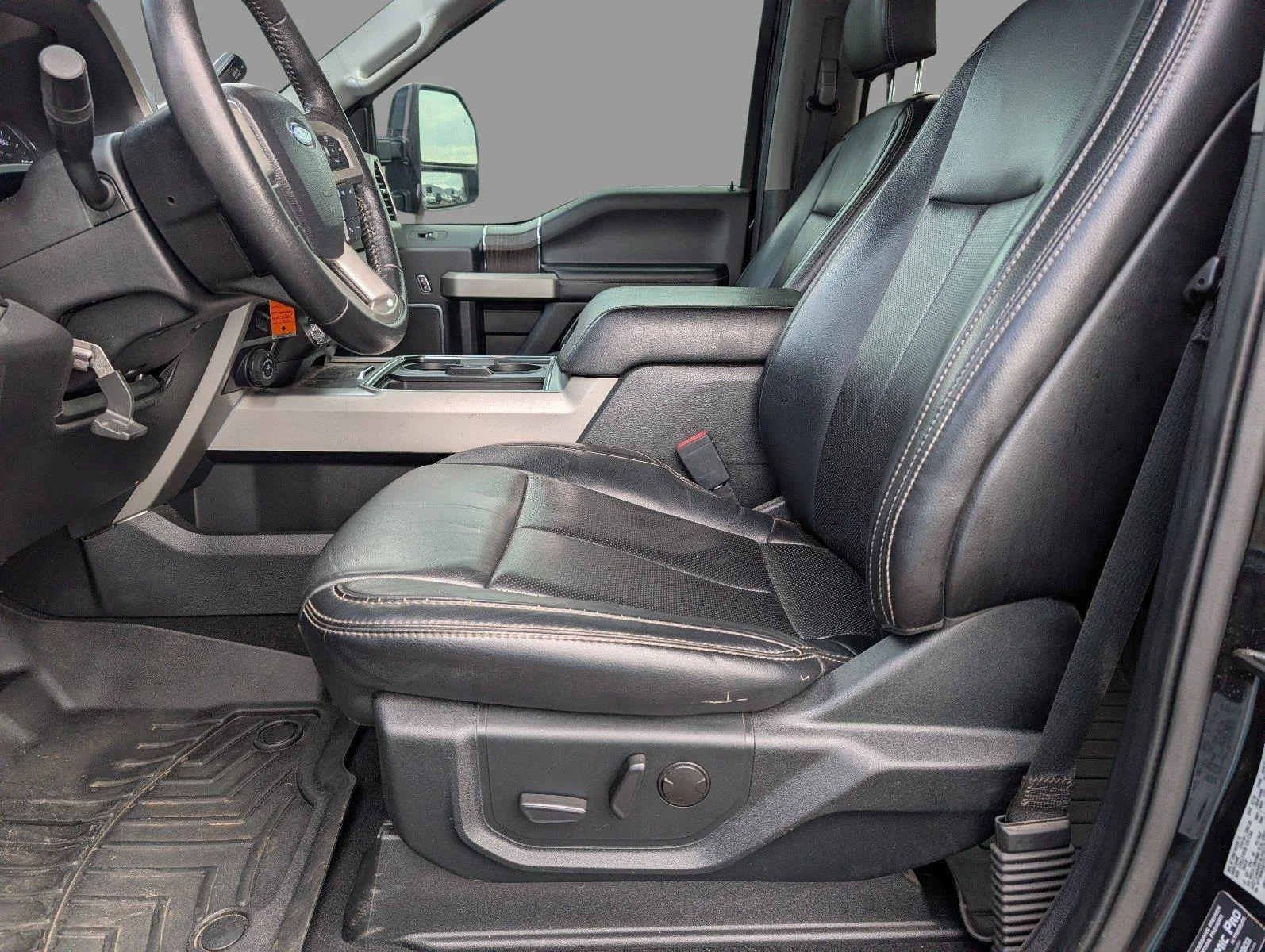 Used 2020 Agate Black Ford Lariat image 3