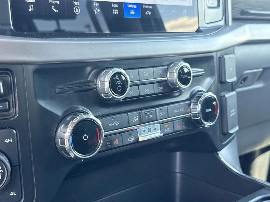 Used 2024 Gray Ford XLT image 18