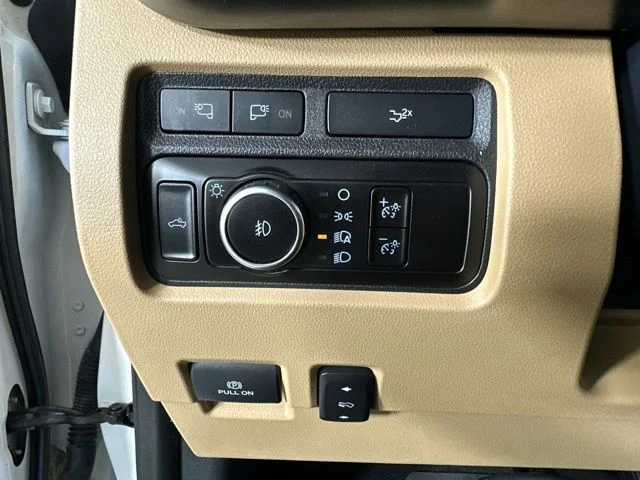 Used 2023 White Ford Lariat image 15