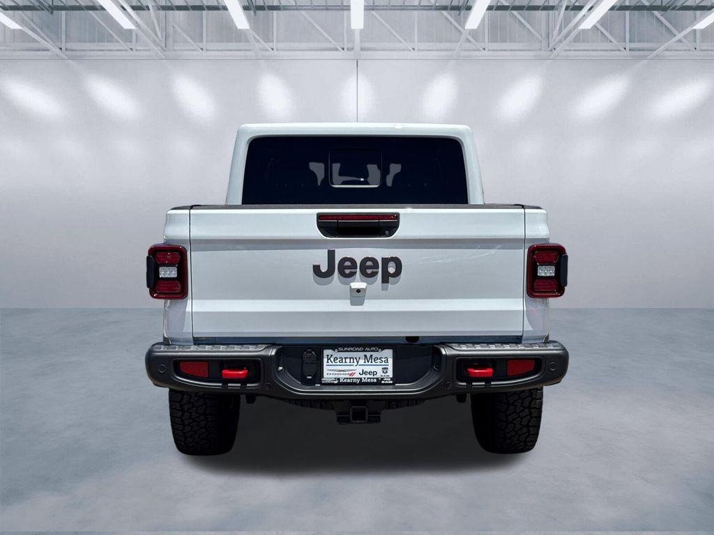 New 2026 Bright White Clear-Coat Exterior Paint Jeep Rubicon image 5
