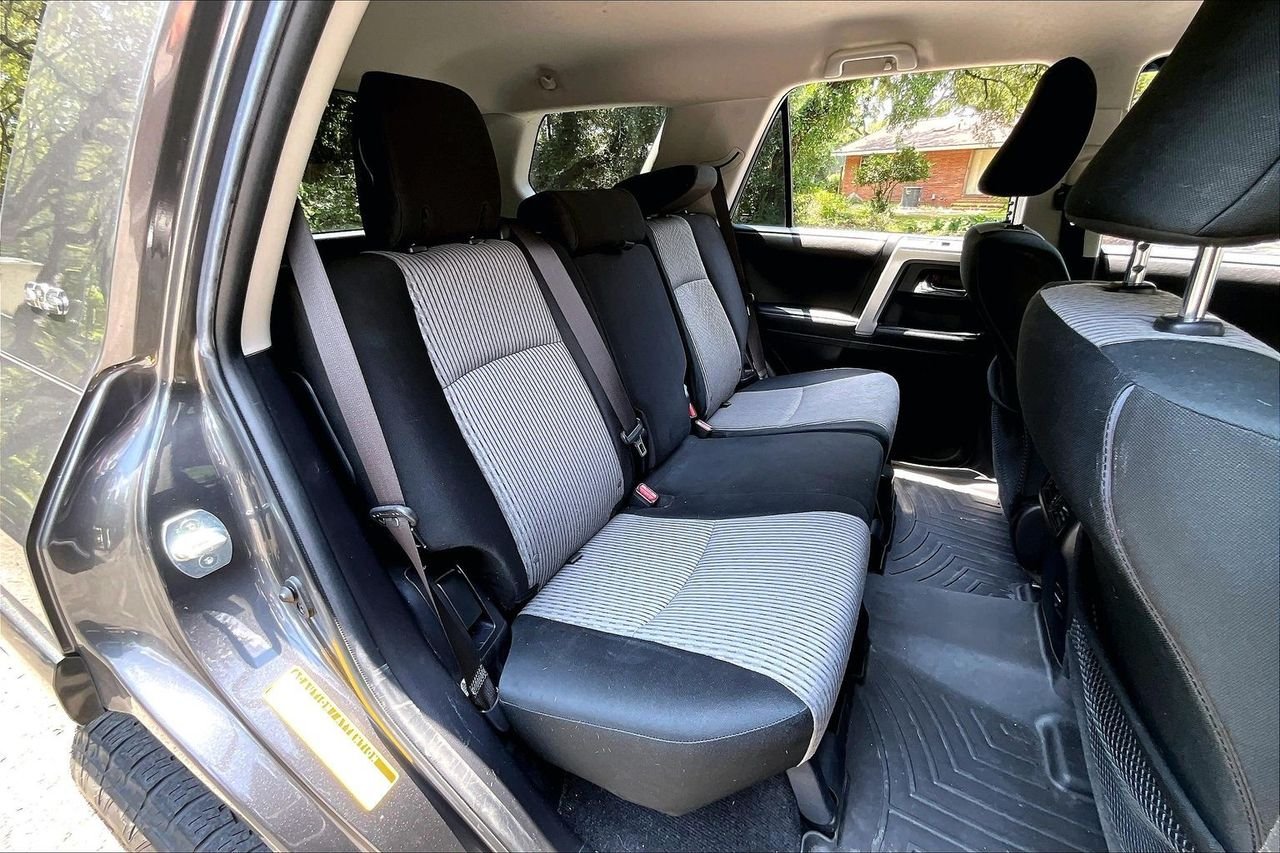Used 2018 Gray Toyota SR5 image 21